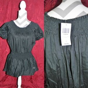 Hot Topic Jasmine off the shoulder Top